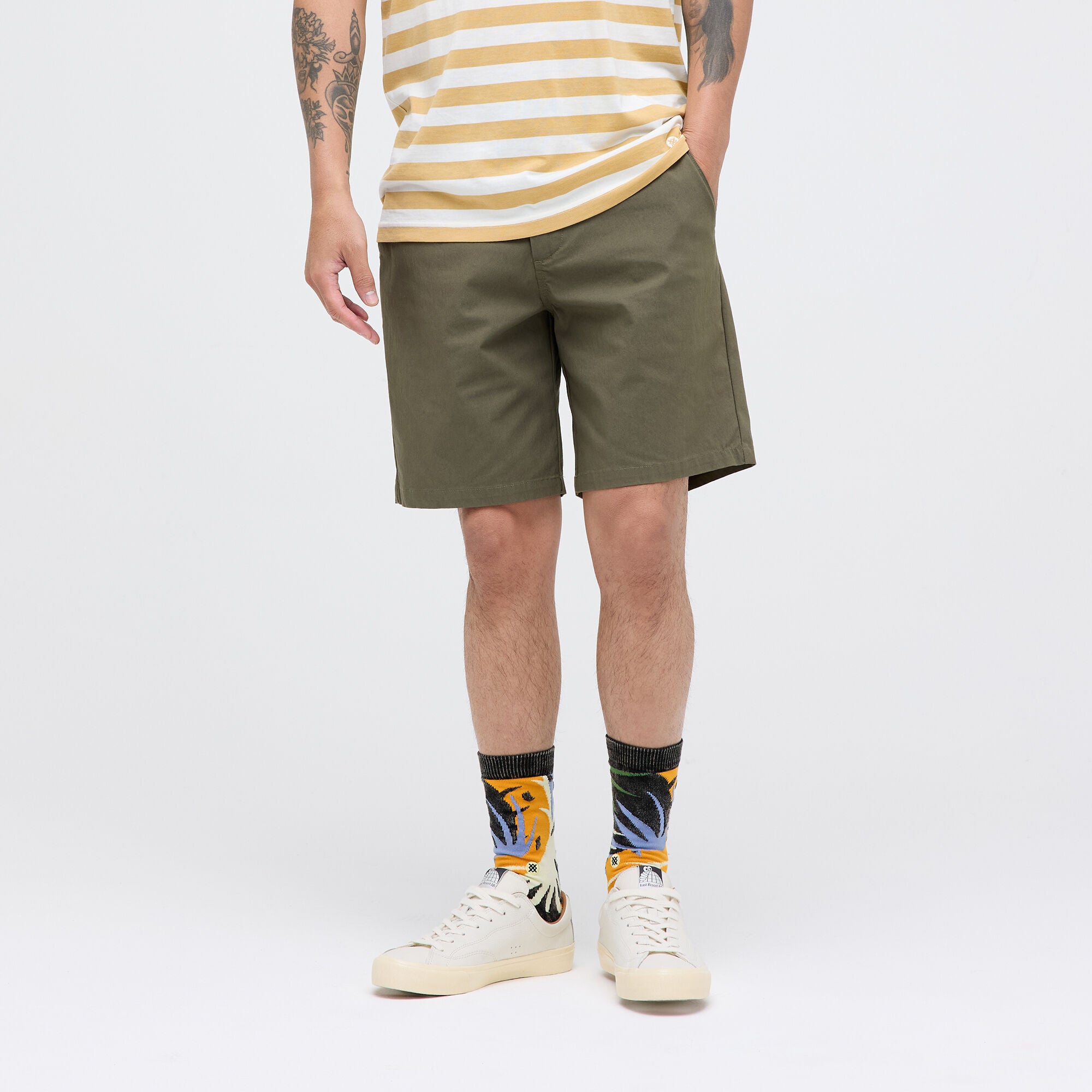 COMPOUND CHINO SHORT