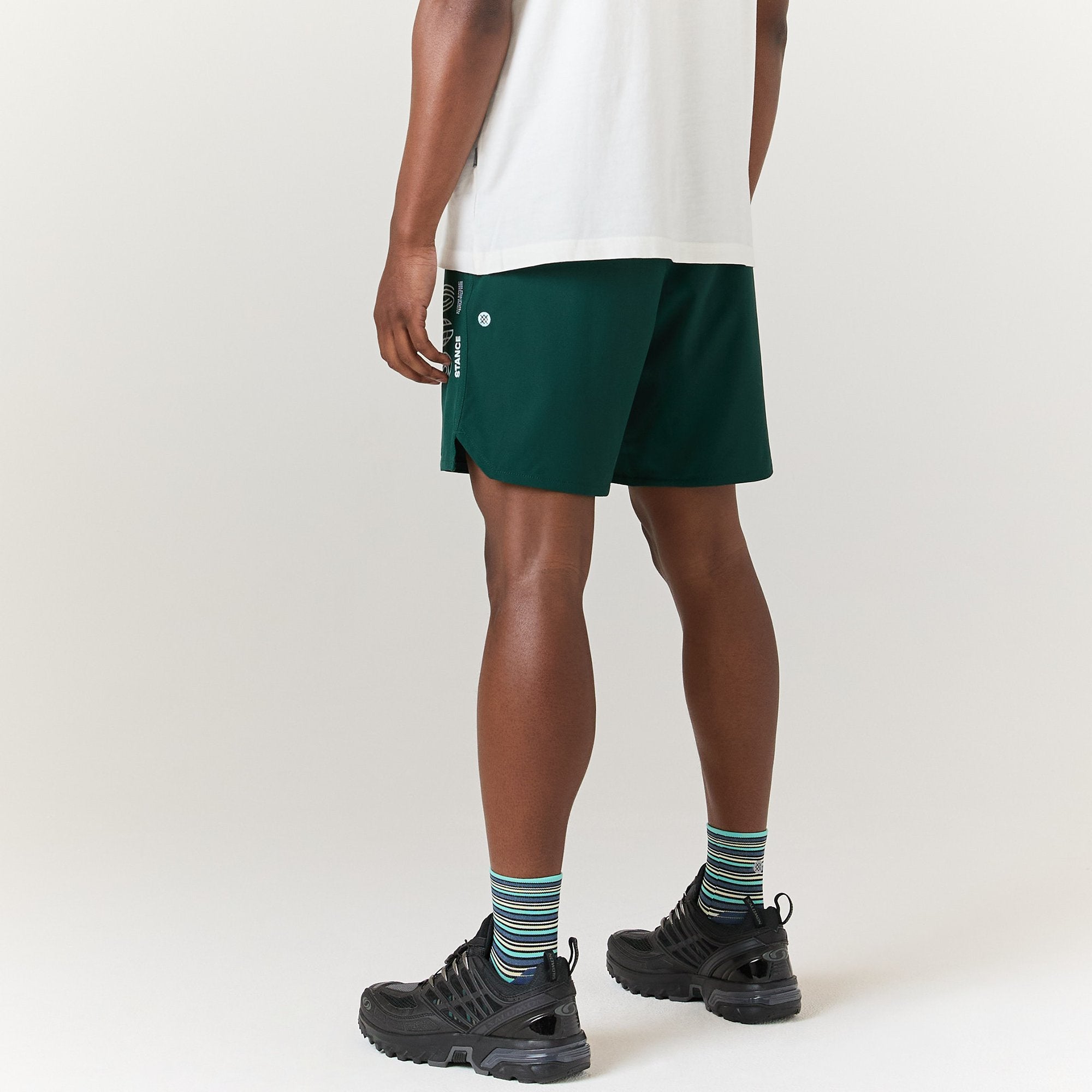 COMPLEX HYBRID SHORT 7 IN