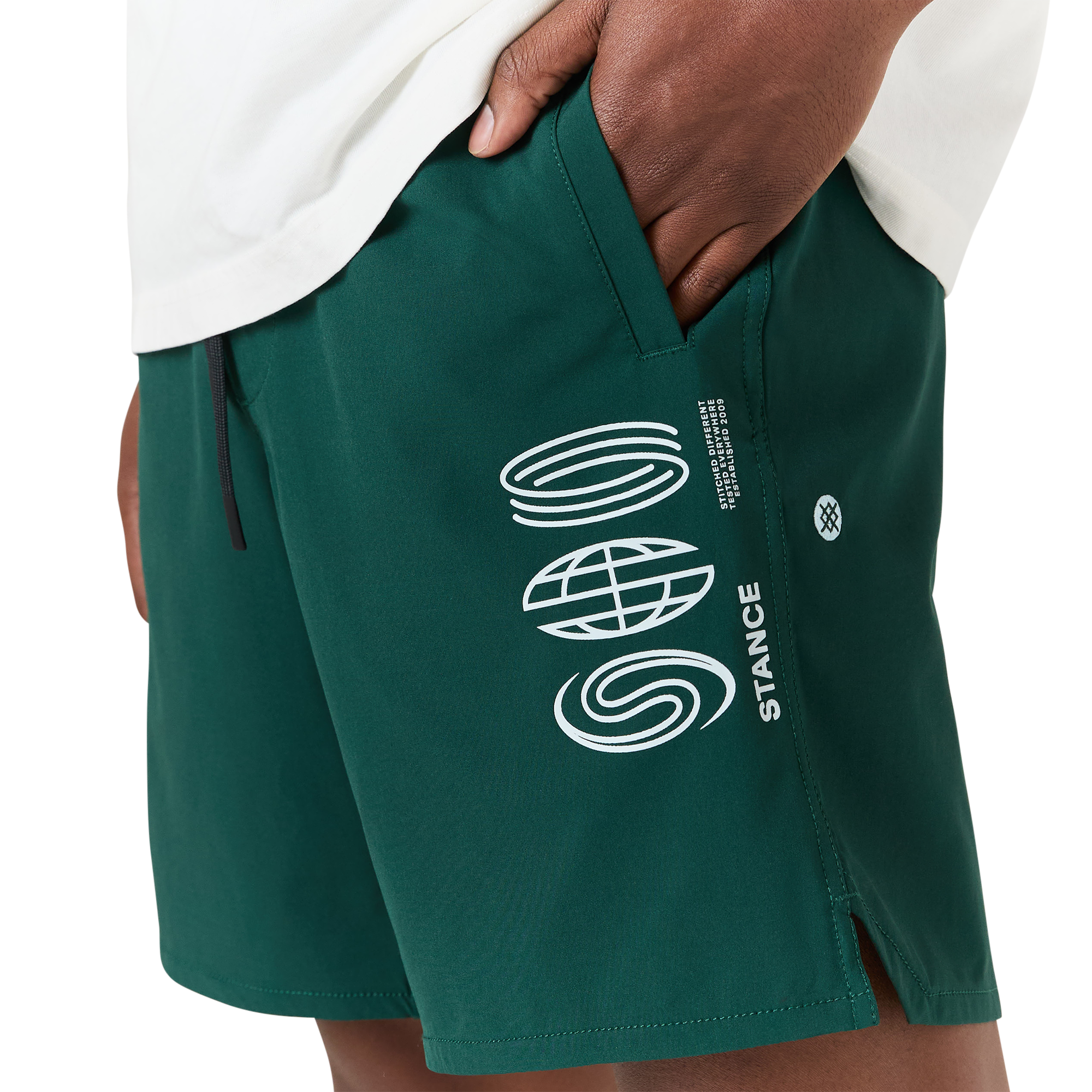 COMPLEX HYBRID SHORT 7 IN