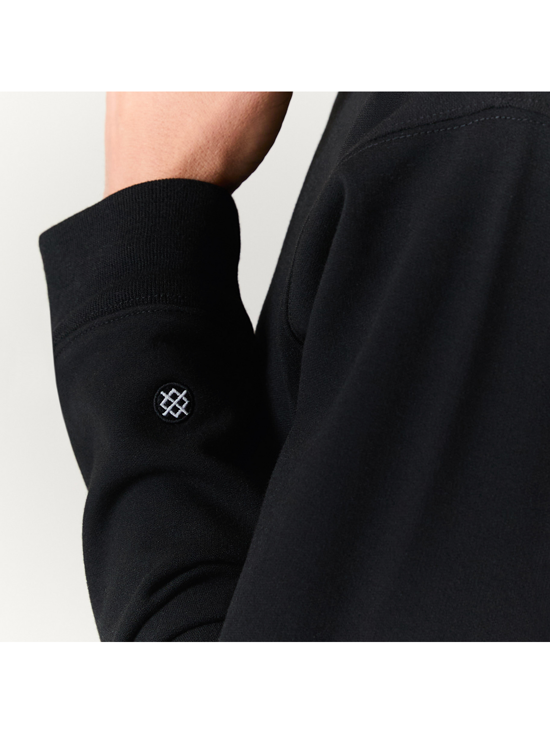 AURA CREW SWEATSHIRT