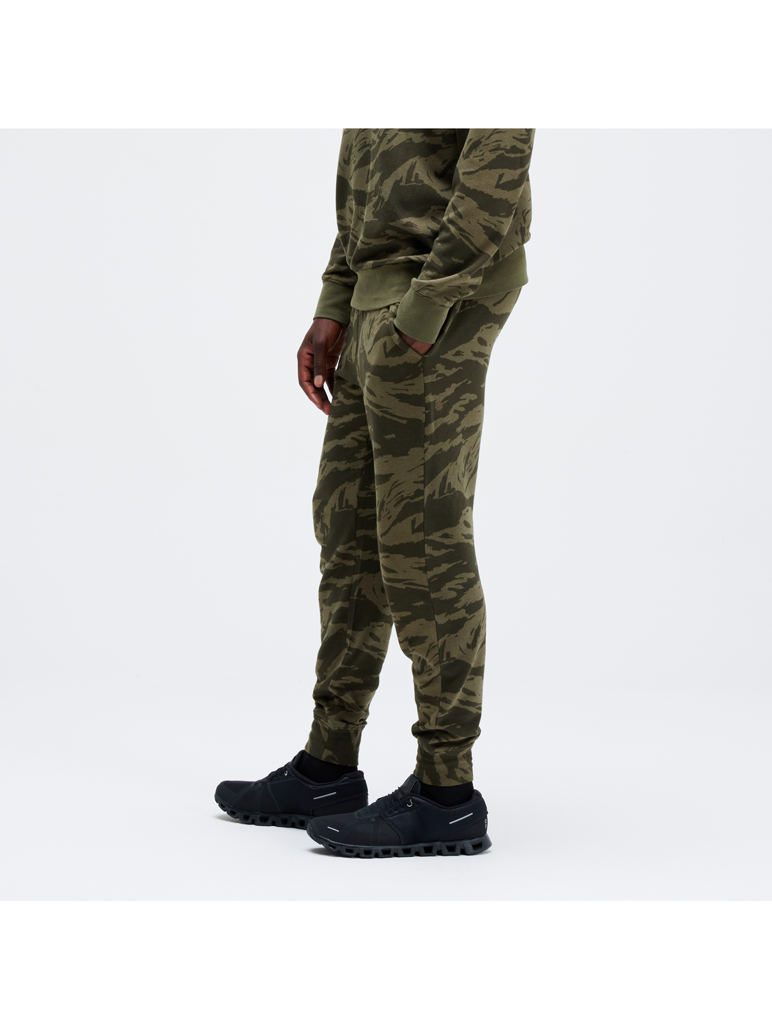 SHELTER JOGGER