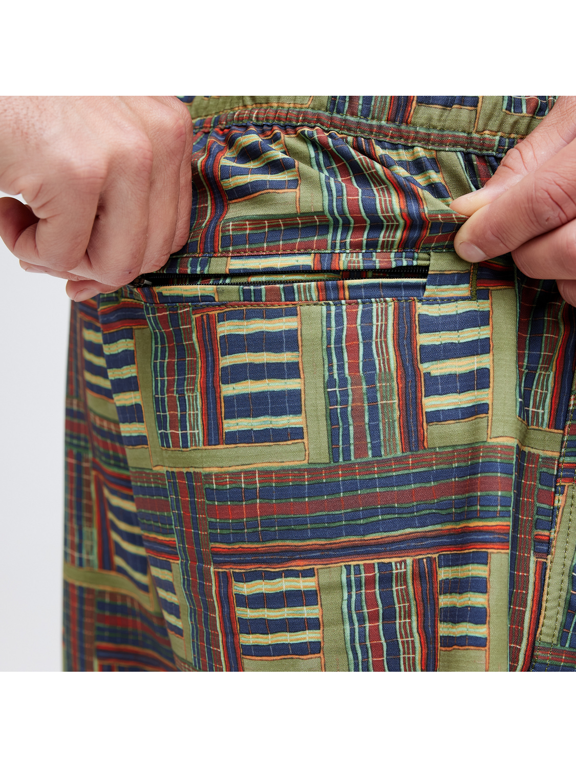 COMPLEX SHORT