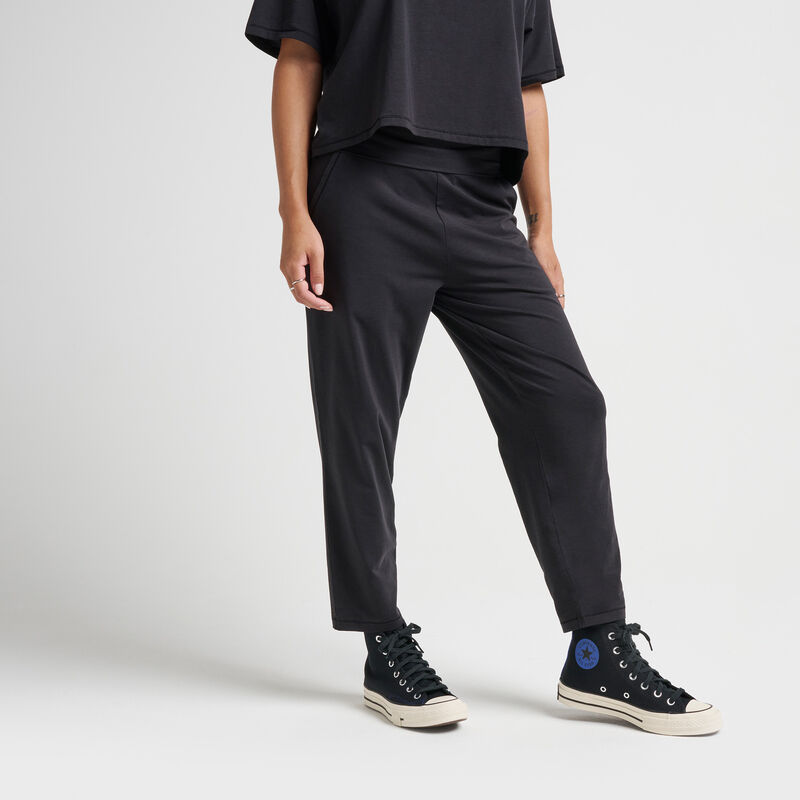 LAY LOW WMNS CROP PANT | WAPPD22CPT | BLACK | XS image number 1