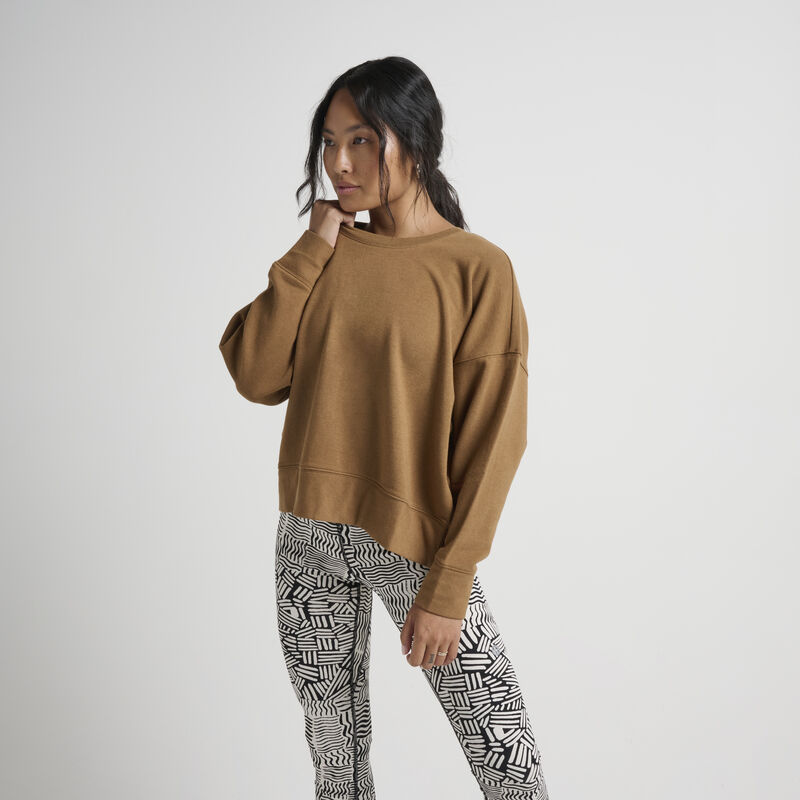 SHELTER WOMENS CREW image number 3