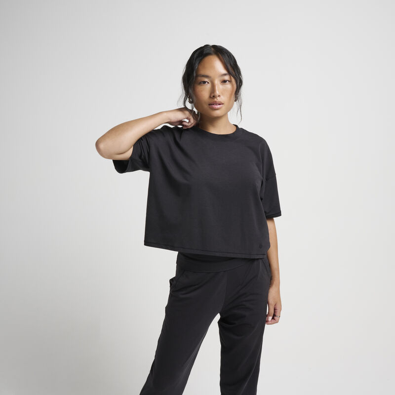 LAY LOW WMNS BOXY SS | WAPPD22BSS | BLACK | L image number 0